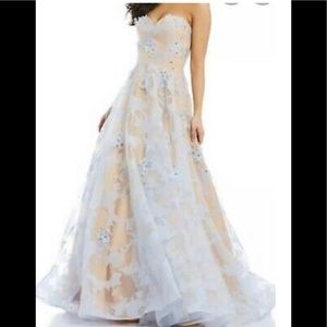 Terani couture sz 0 powder blue/nude beaded gown